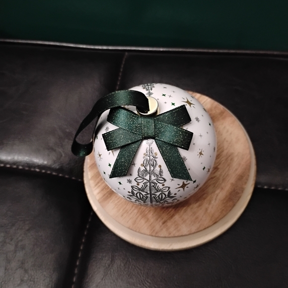 Sterling Silver & Cubic Zirconia Initial J Pendant Necklace in Ornament Box NWT - Picture 6 of 7